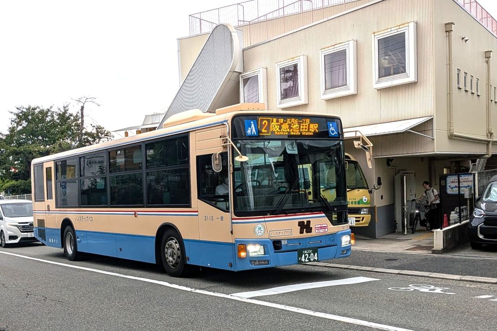 バス