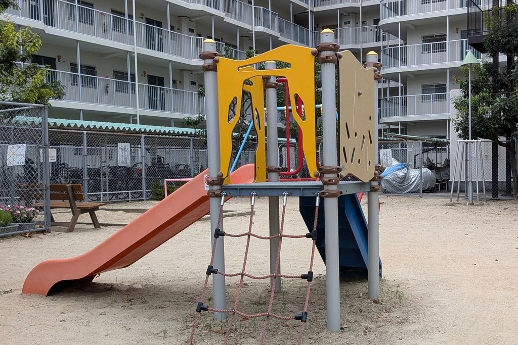 公園の遊具