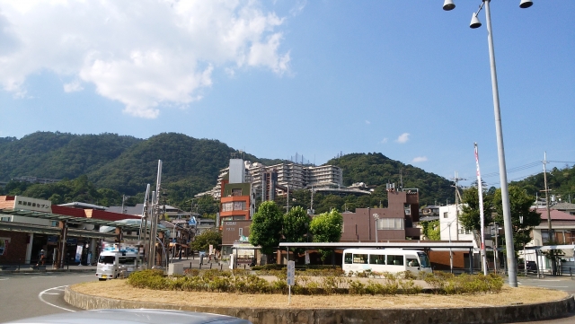 阪急箕面駅前のロータリー