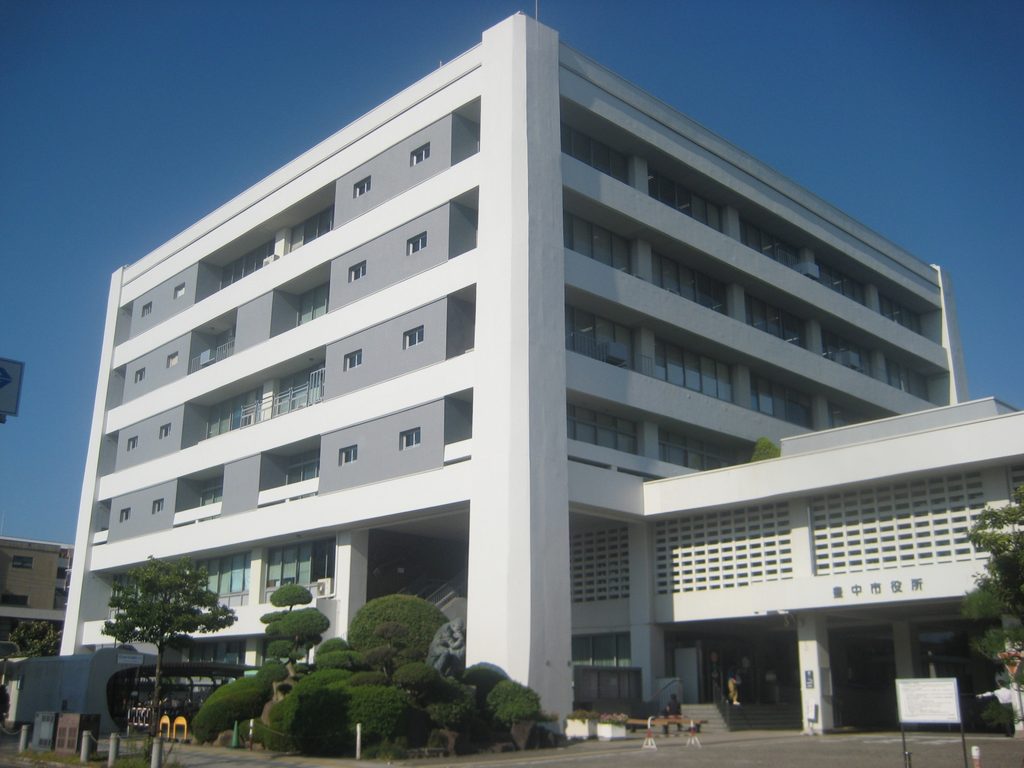 豊中市の中桜塚にある豊中市役所