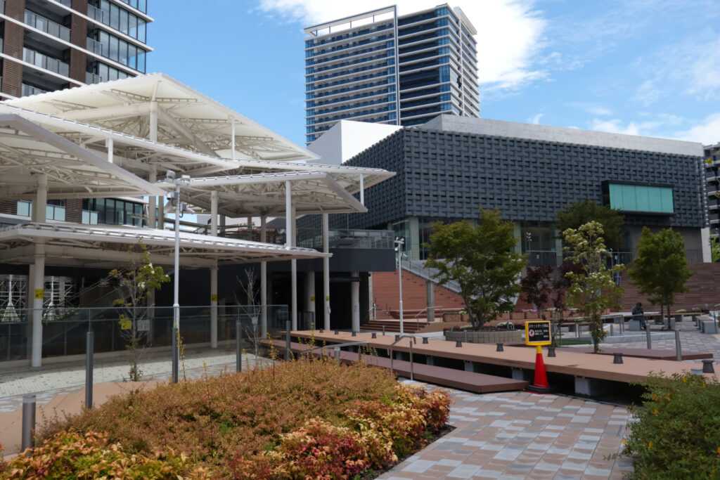 箕面船場阪大前