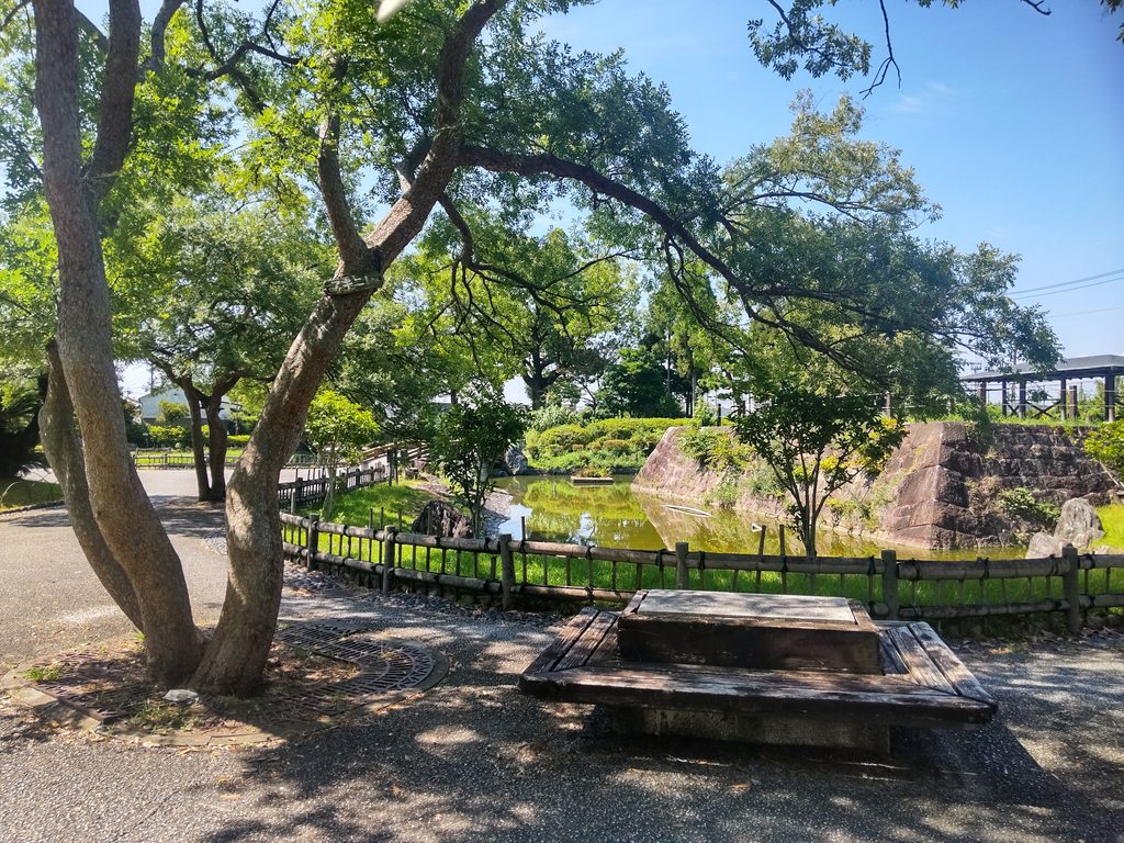 高槻市城南町近くの高槻城公園の風景