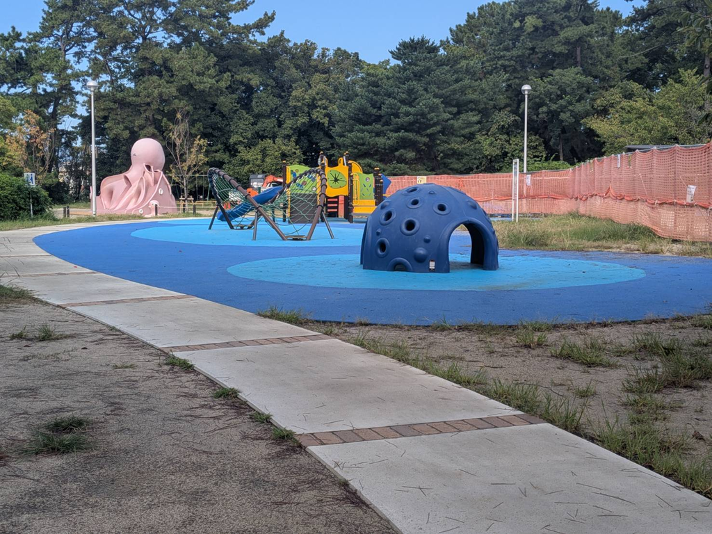 服部緑地公園内